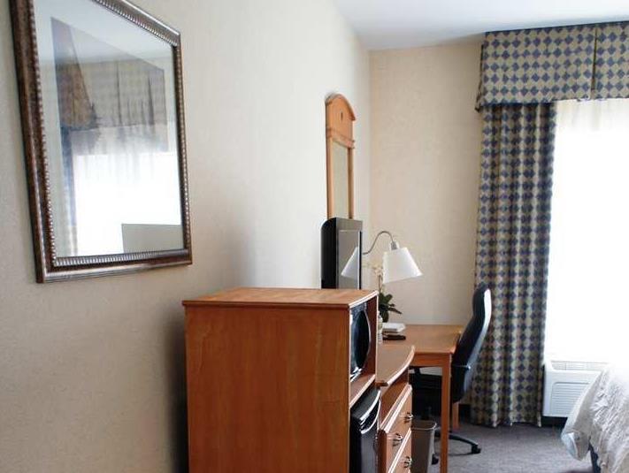 Hampton Inn Dallas-Рокуолл Экстерьер фото