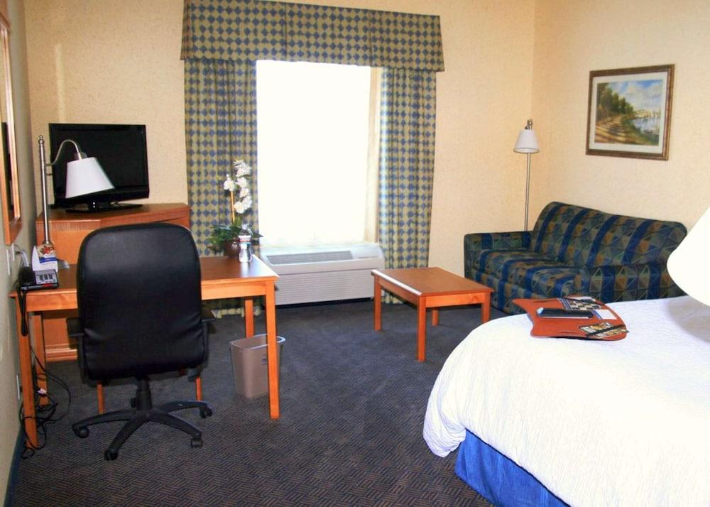 Hampton Inn Dallas-Рокуолл Экстерьер фото