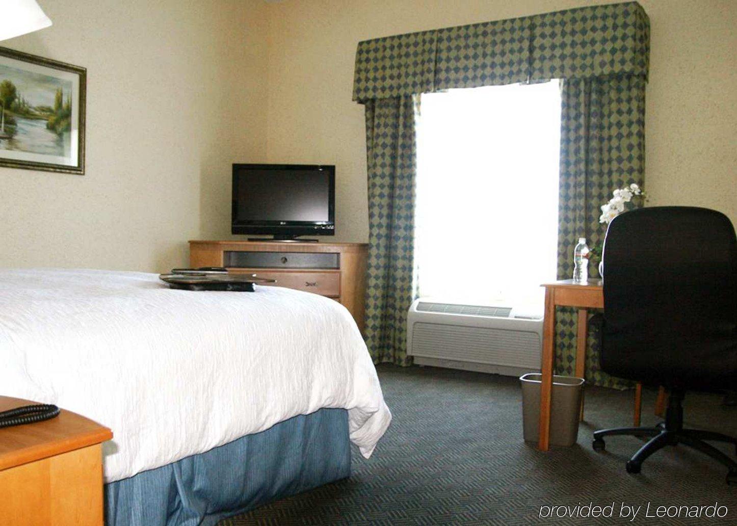 Hampton Inn Dallas-Рокуолл Номер фото