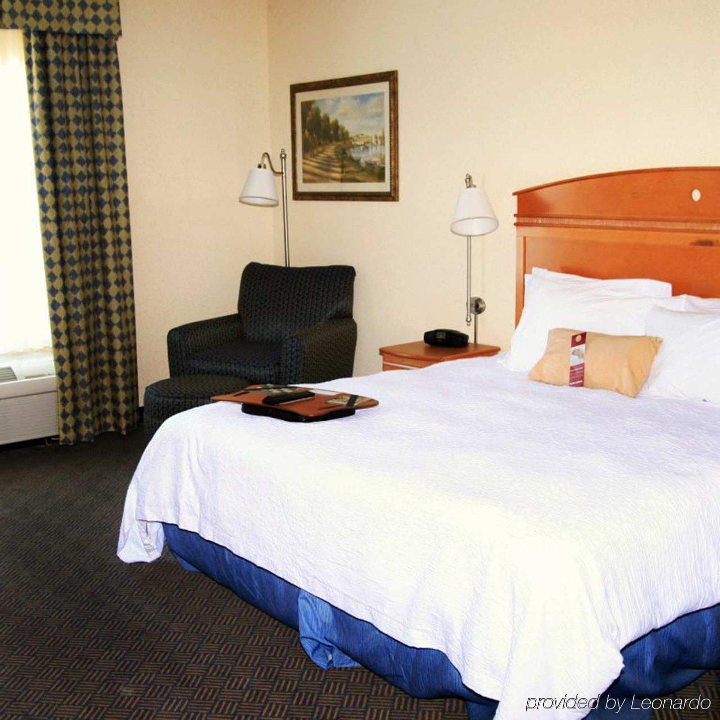 Hampton Inn Dallas-Рокуолл Номер фото